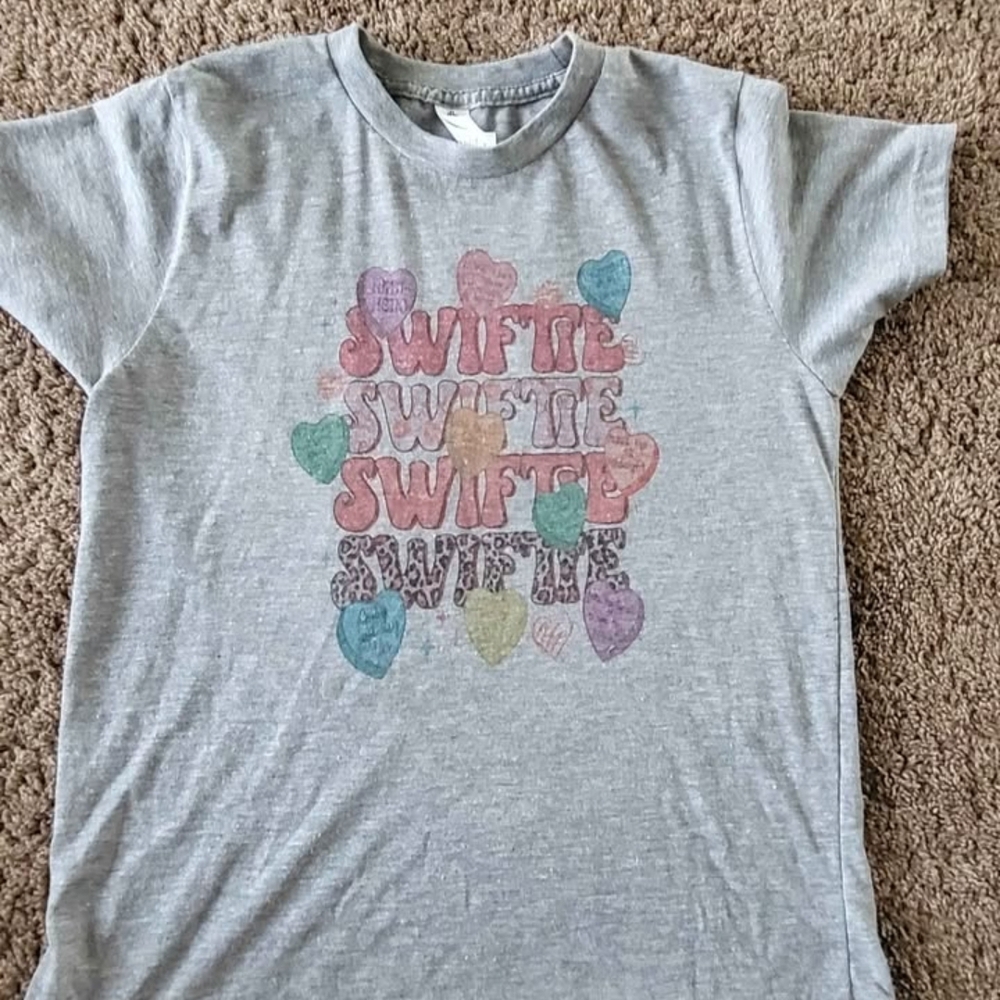 Gray Kids "Swiftie" Graphic Tee with Pastel Hearts